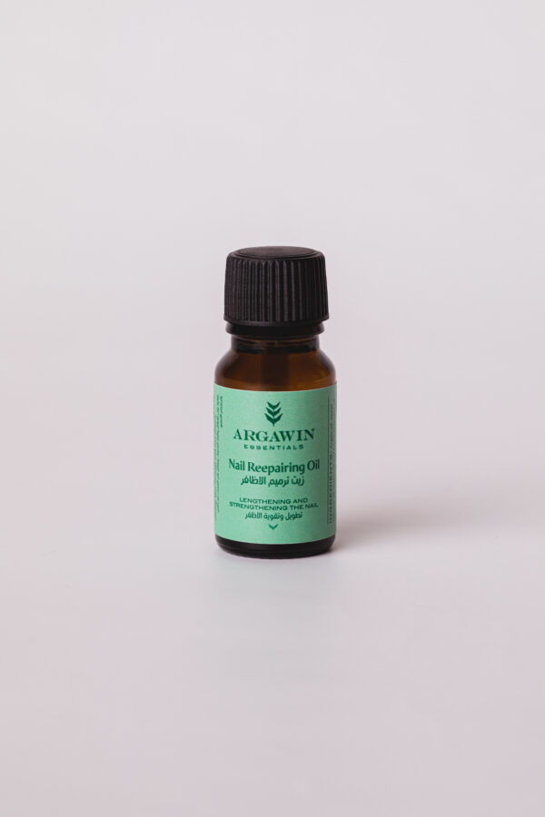 Nail reepairing oil